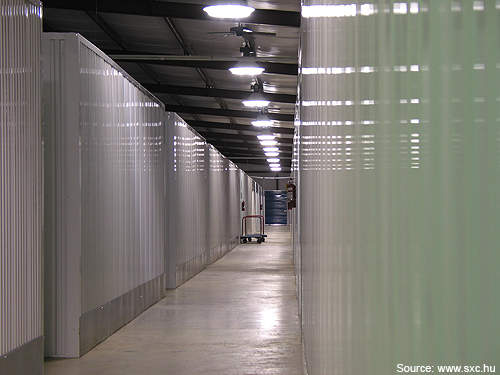 A 2,100m&#178; cold storeroom is available at the plant.