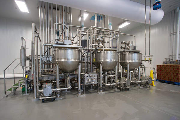 A meals pilot plant combines the recipes developed in the test kitchen with packaging designed in the lab. Credit: Nestlé.