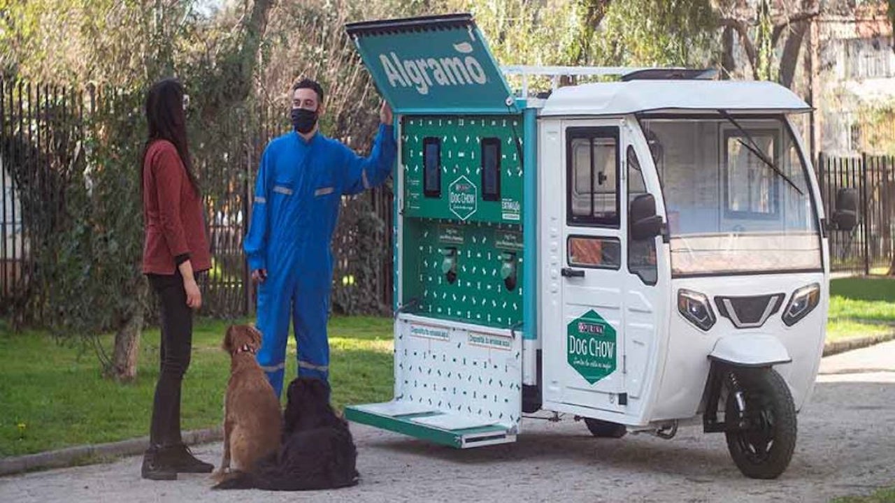 The company started a pilot programme for a bulk delivery system for Purina Dog Chow products in Chile in September 2020. Credit: Nestlé.